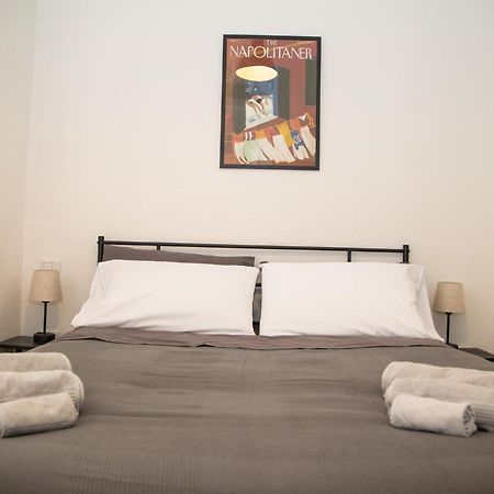 B&B 4Cella ナポリ エクステリア 写真